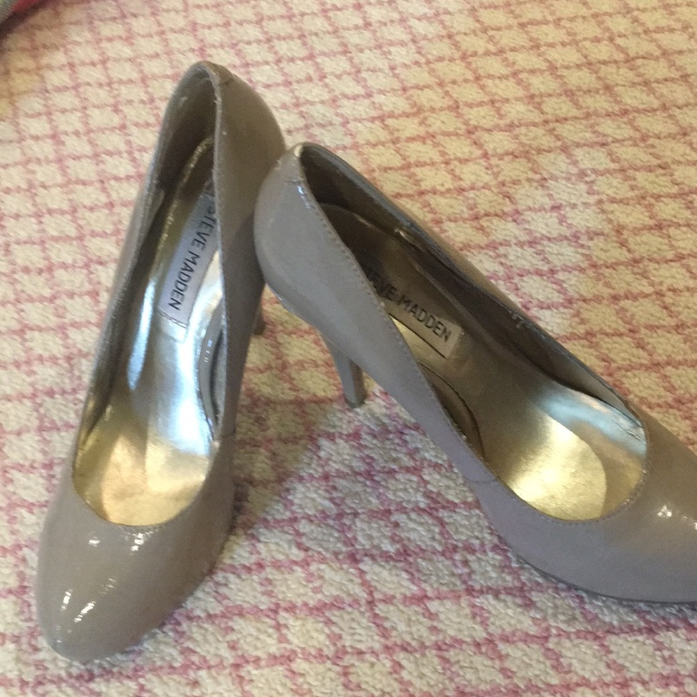 Steve Madden Pumps in Tan and Size 6 1/2